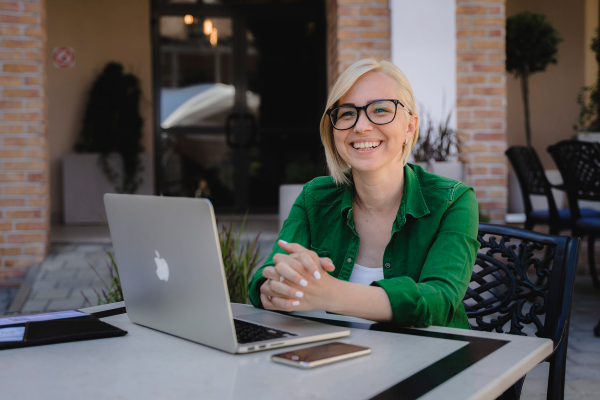 [Мария Лебедева] Чек лист«26 полезных сервисов для администратора онлайн школ» (2023)