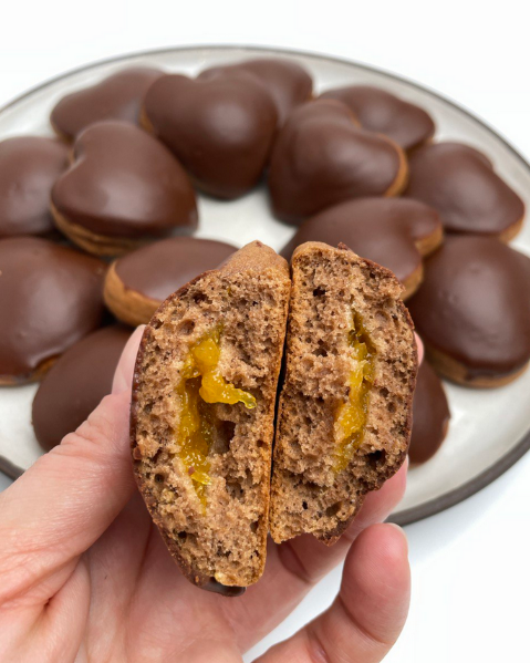 [Ольга Кащиц] [Pekarko] Альпийские пряники (2023)