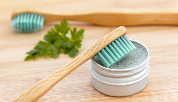 [Юлия Коршикова] Здоровые зубы и дёсны (2022)