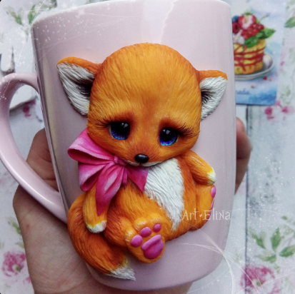 [Элина Авчухова] [art_elina_] Лисичка с бантиком, декор на кружке (2022)