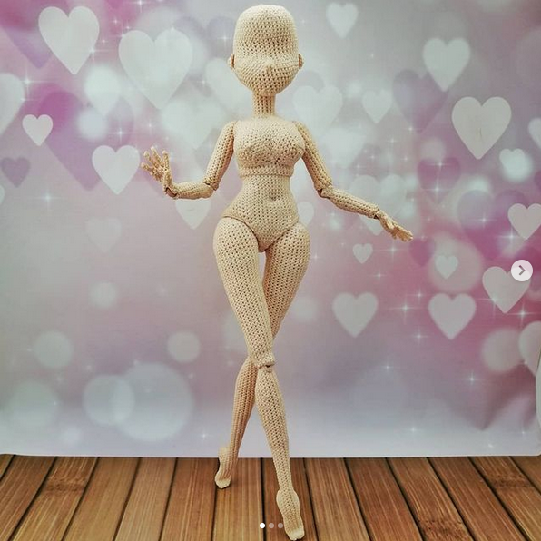 [Леся Медведева] Шарнирная кукла (2021)