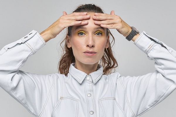 [facepilates] Дарья Орлова ― Устраняем морщины на лбу (2023)